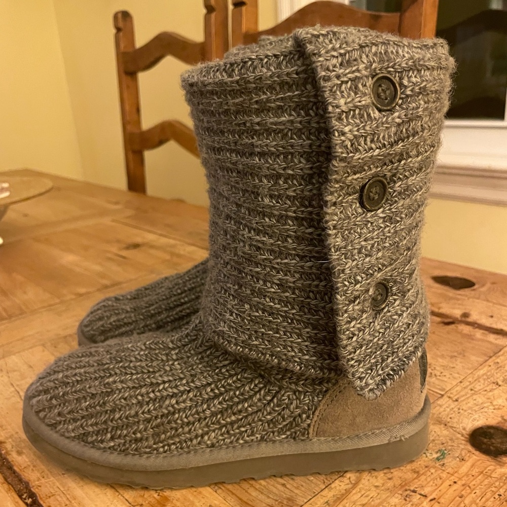 Ugg cardy boots size 7